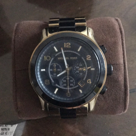 Watch - Picture 2 of 3